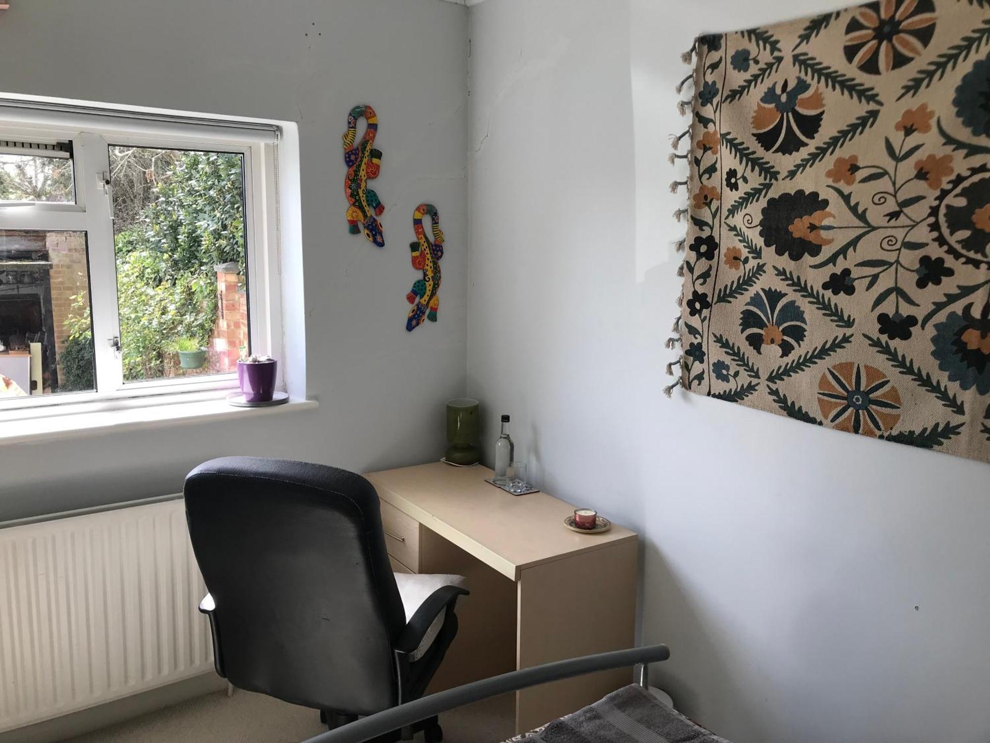 Cozy Double Bedroom In Stunning Bungalow On River Thames - Near Thorpe Park/Royal Holloway University/20Mins From Heathrow Стейнс Экстерьер фото